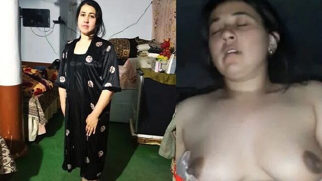 Paki hot wife handjob and riding dick of husband
